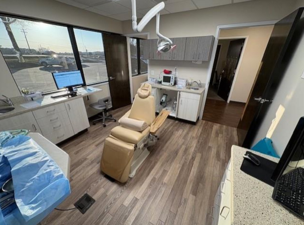Edisto Oral Surgery surgical suite